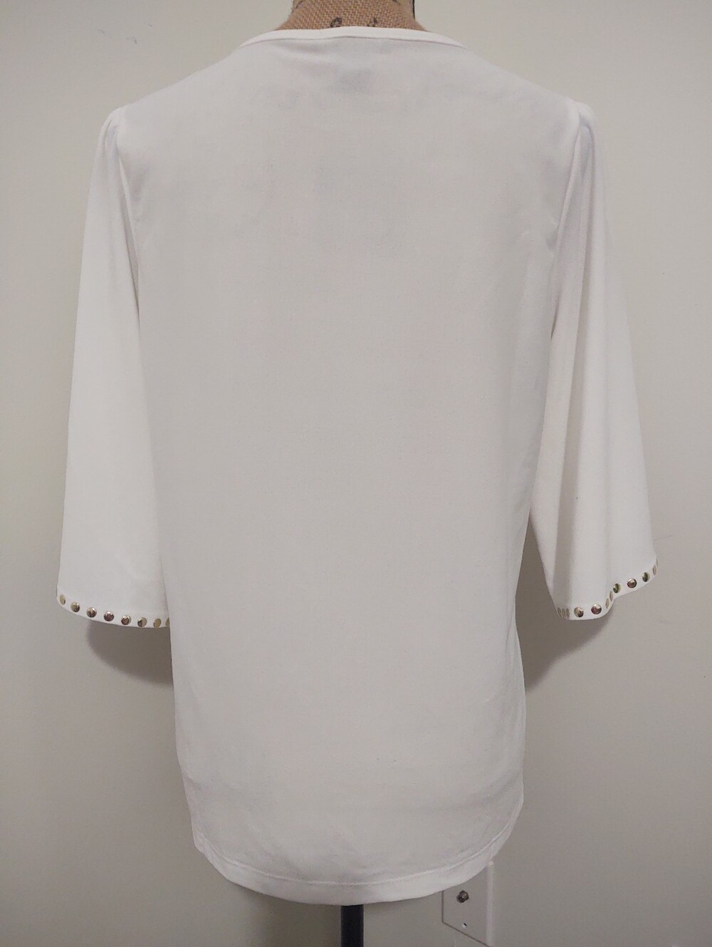 Robert Louis White 3/4 Sleeve Top with Gold Stud Trim | Small - Picture 4 of 7